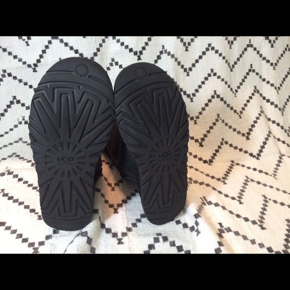 Uggs Tall Black size 7 - Picture 3 of 6